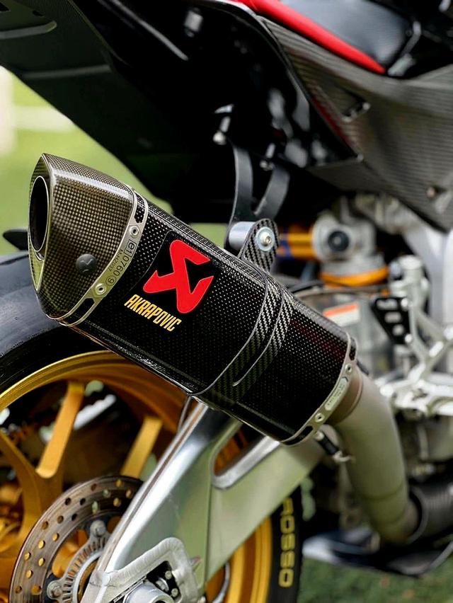 Aprilia 8