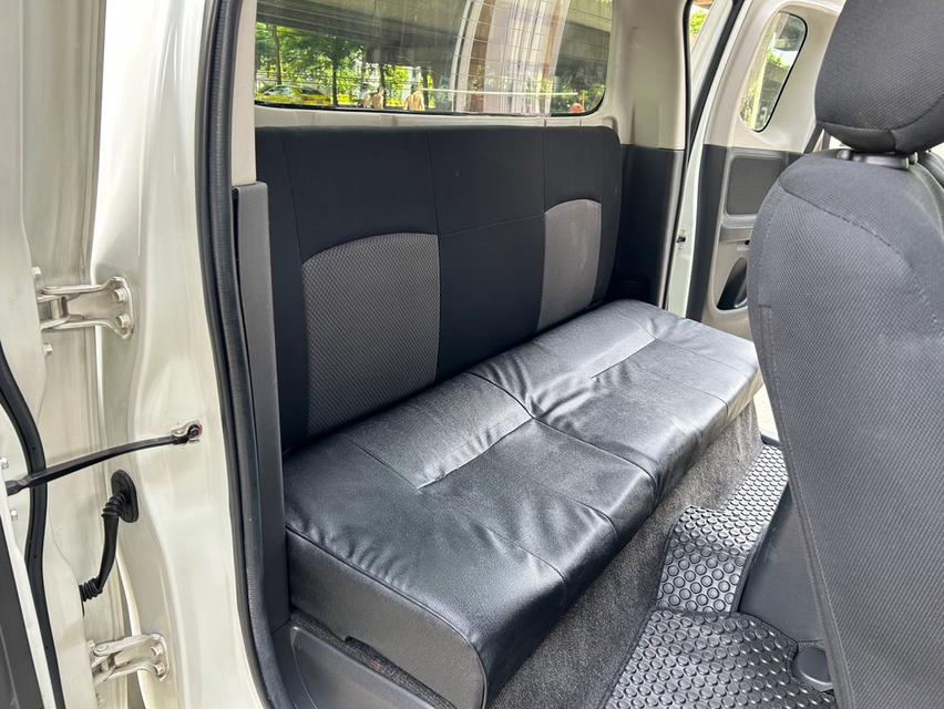 ขายรถ Mitsubishi Triton 2.4 GLX Mega Cab ปี 2015 สีขาว เกียร์ธรรมดา 10