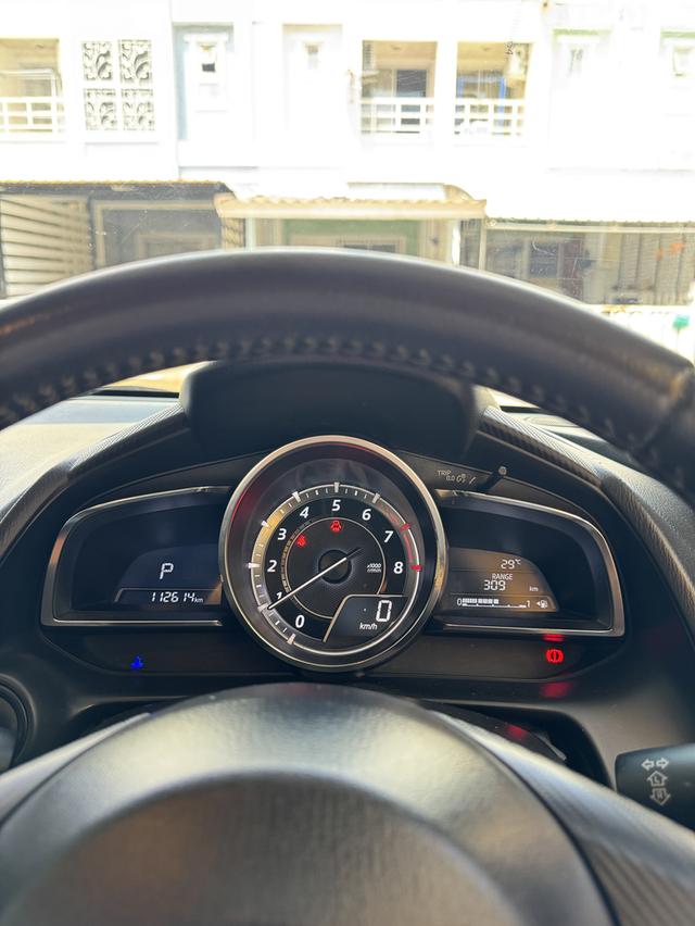 Mazda 2 sky active 2015 เบนซิน 1.3 7