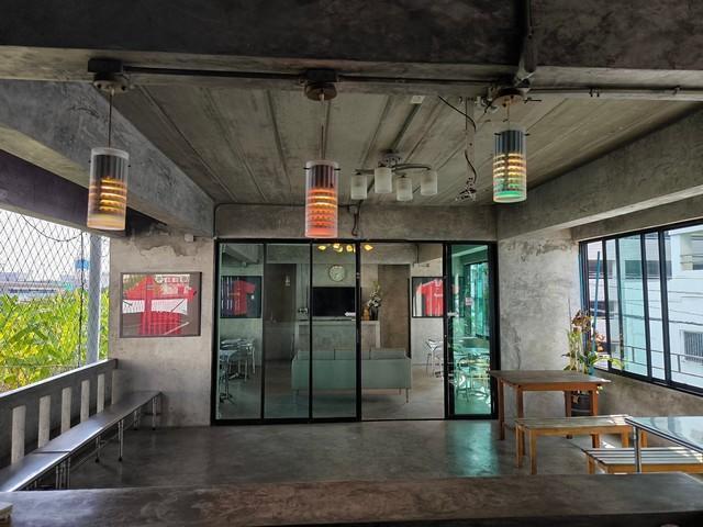 ให้เช่าอาคาร 3 ชั้น 301 ตรว. พร้อมสนามฟุตซอล ถนนพระราม 9 ซอย19 ใกล้ทางด่วนพระราม 9 5