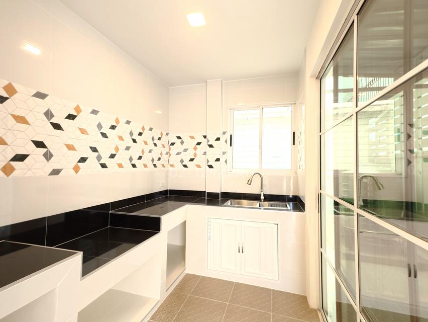 บ้านมัณฑนา ราชพฤกษ์ ใกล้เซ็นทรัลเวสต์วิลล์พระราม 5 ถนนราชพฤกษ์ ต.บางกร่าง อ.เมืองนนทบุรี จ.นนทบุรี 16