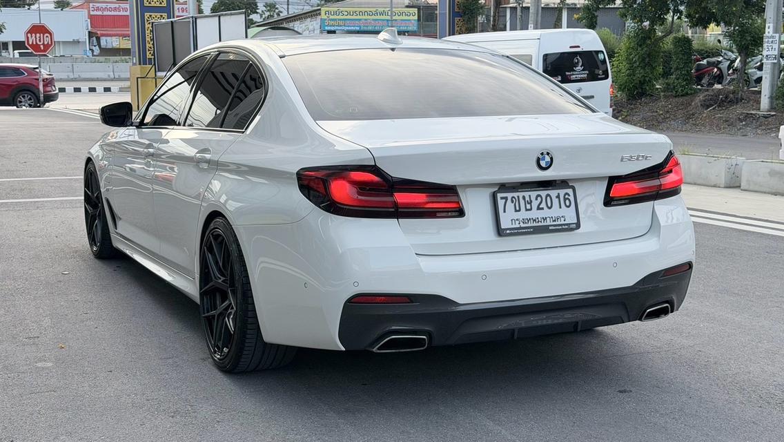 รหัสรถ KPV2016 2021 BMW 530e 2.0 M SPORT LCI รูปที่ 17