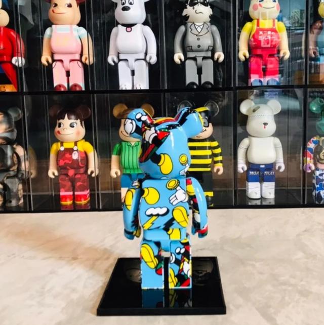 โมเดล Bearbrick Grafflex 400% 3