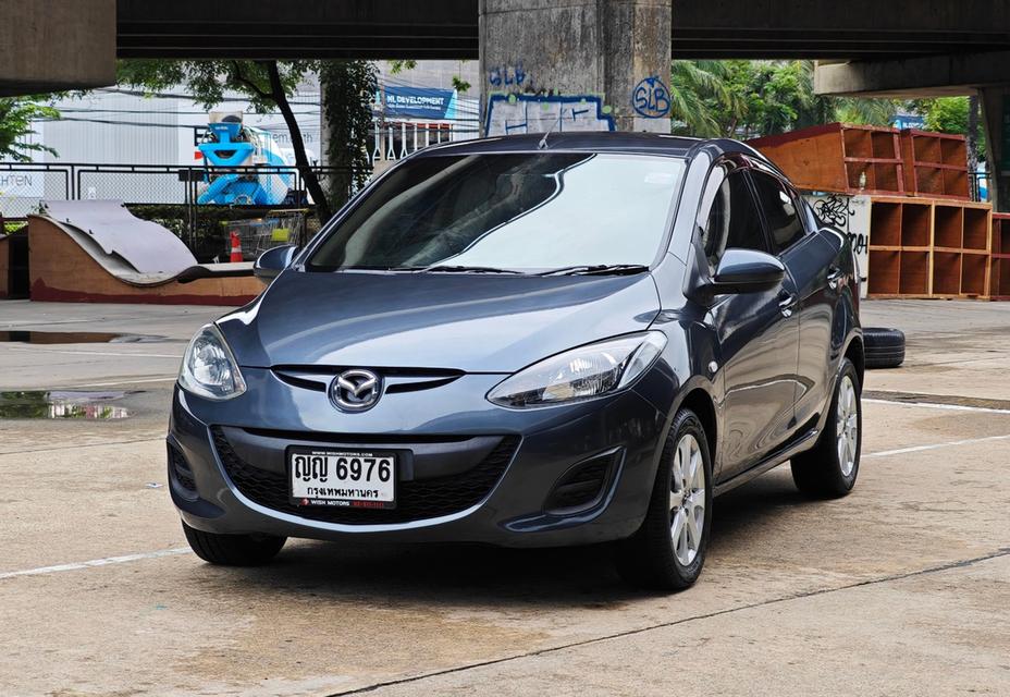 Mazda-2 Sedan auto ปี 2010  2