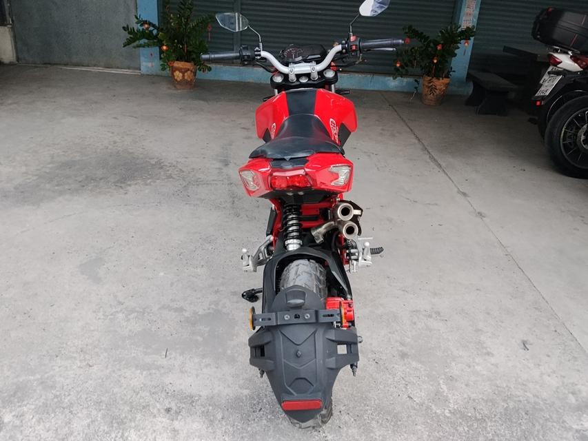 ใช้เพียง 1พันกว่าkm. Benelli TNT 135 ครับ รูปที่ 5