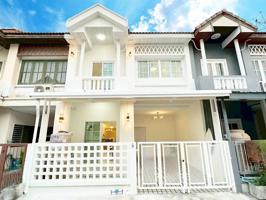 หมู่บ้านวรารักษ์ เลียบคลองสอง 1