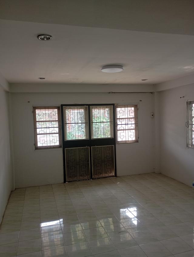 ขายบ้านทาวน์เฮาส์ 2หลังคู่ ม.บารเมษฐ์เฉลิมพระเกียรติร.9 14