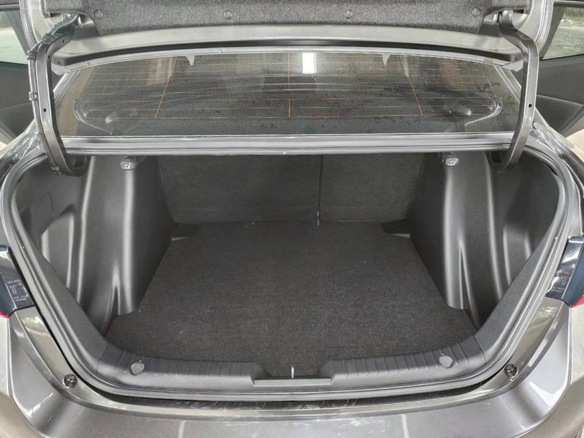 ขายรถ mazda2 1.3 ปี 2024 สีเทา เกียร์ออโต้ 18