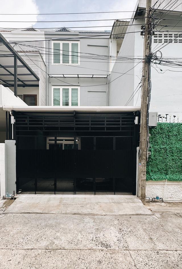 🏡 ขายทาวน์เฮ้าส์ 3 ชั้น 4 ห้องนอน 170 ตร.ม. ใกล้ MRT ห้วยขวาง รัชดา | ฟังก์ชันครบ พร้อมอยู่ เดินทางสะดวก 1