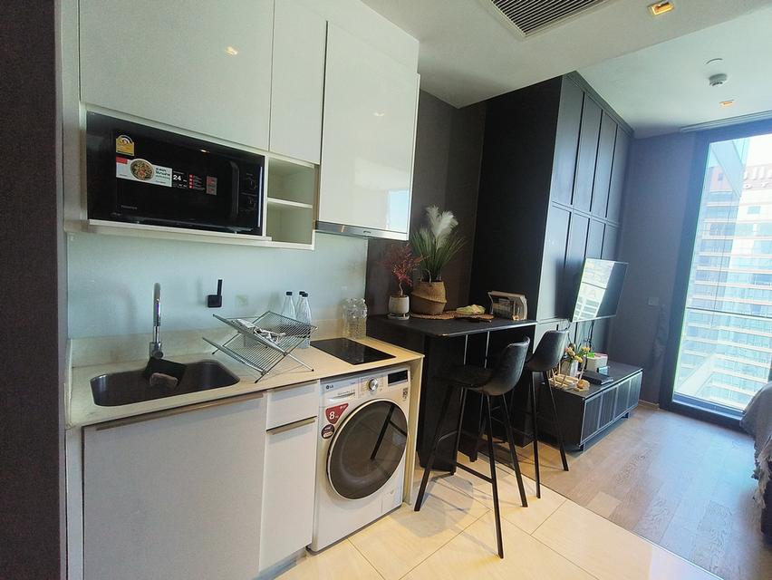 คอนโดมิเนียม แอชตันสีลม ใจกลางกรุงเทพ ติดรถไฟฟ้าศาลาแดงและช่องนนทรี ขึ้นทางด่วนสะดวก ออกต่างจังหวัดง่าย 16