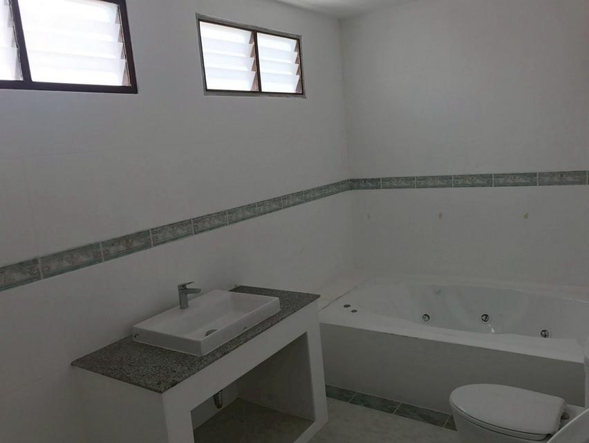 หมู่บ้านทิพวัล เทพารักษ์ บ้านเดี่ยว 100 ตารางวา 3 นอน 5 น้ำ รถไฟฟ้าสีเหลือง สถานีทิพวัล หน้าหมู่บ้าน 9