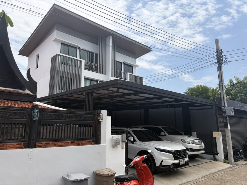 ขายทาวน์โฮม 3 ชั้น โครงการ Cozy ซอยโชคชัย 4 ซอย 70 หรือ สตรีวิทยาซอย 2 ซอย 29 1