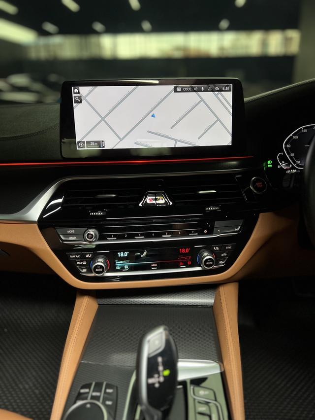 BMW 530e M Sport 6