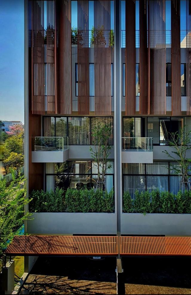 ขาย / เช่า ทาวน์โฮม 4 ชั้น โครงการ  เดอะ พาร์ค เลน สุขุมวิท 105 1