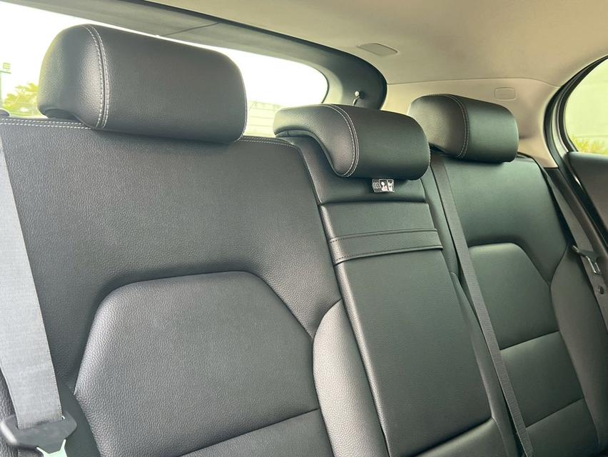 รหัสรถ NCT144 📌Mercedes Benz GLA200 1.6 Urban Facelift 2018 13