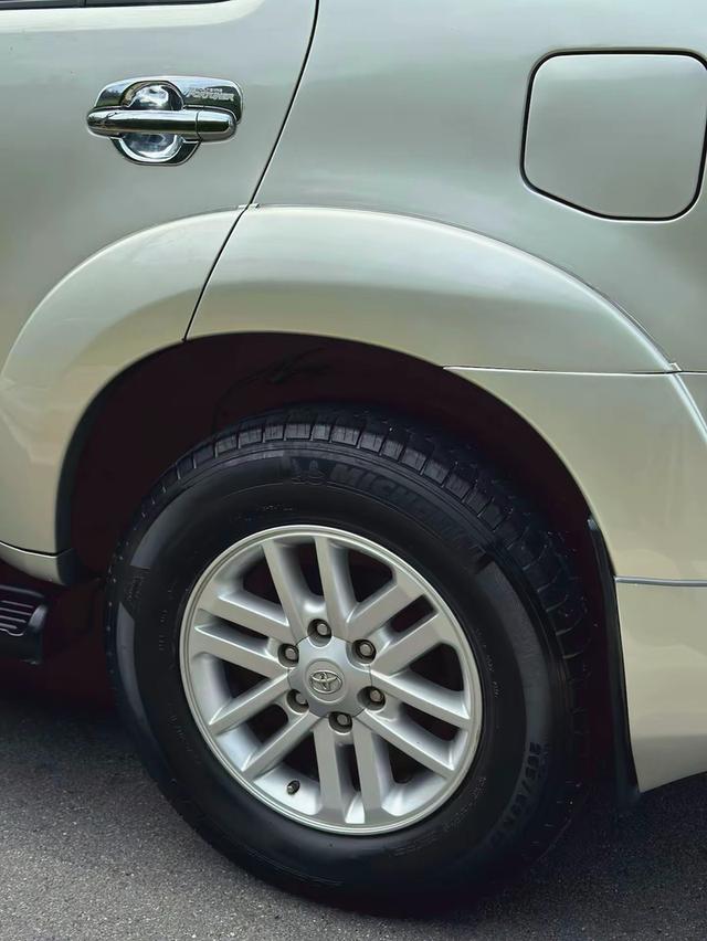 ขาย Toyota Fortuner 2.5V ปี13 13
