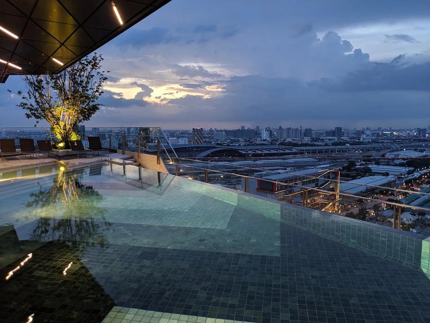 🏙️ คอนโดโมเดิร์นรีโนเวทใหม่ ไม่เคยปล่อยเช่า สวยหรูเหมือนห้องใหม่จากโครงการ พร้อมอยู่!! | 63.21 ตรม | 2 ห้องนอน 2 ห้องน้ำ | ชั้น 23 | BTS 200 เมตร 17