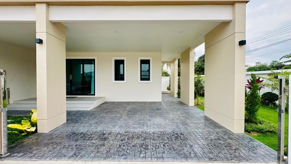 บ้านใหม่พร้อมอยู่ ใกล้โรงเรียนนานาชาติ 2