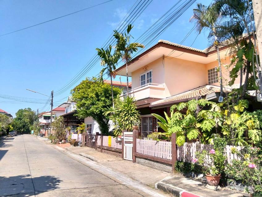 ขายบ้านเดี่ยว 2 ชั้น หลังมุม หมู่บ้านฉัตรหลวง8 เฟส2 สามโคก ปทุมธานี 2