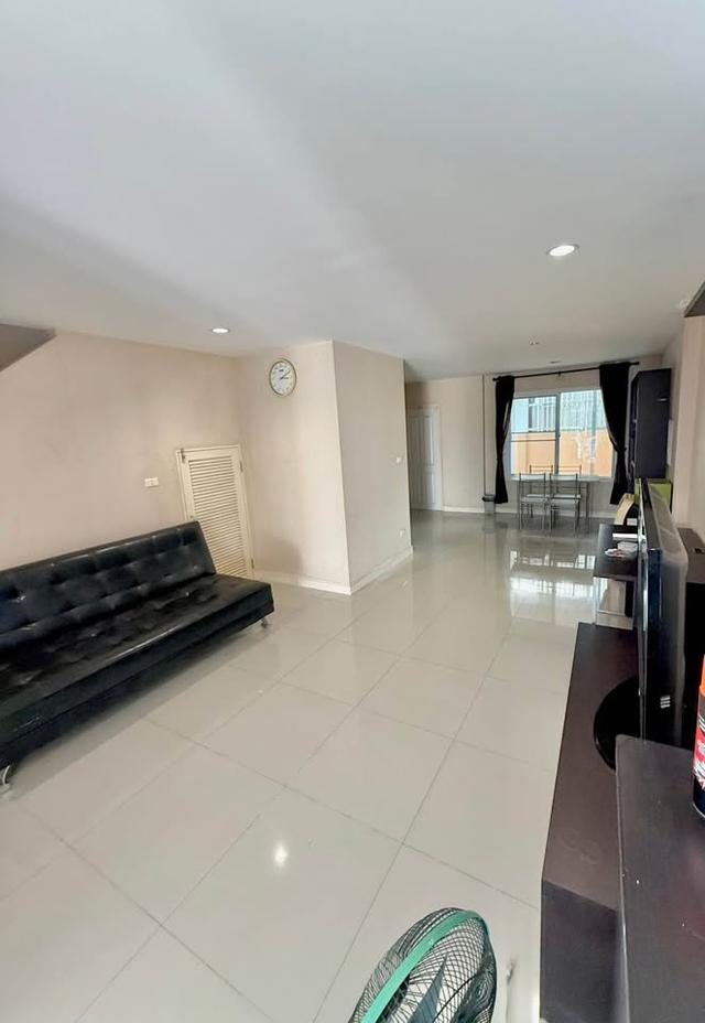 🏡 ทาวน์โฮมสองชั้นในโครงการ พร้อมระบบรักษาความปลอดภัย #เมืองเชียงใหม่ ราคาเพียง 15,000 บาท/เดือน ✨清迈联排别墅出租 2 卧室 3 卫生间 – 租金 15,000 泰铢/月 ✨ 3