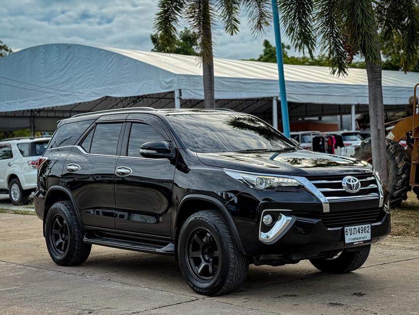 Toyota Fortuner 2.4V ปี16 7