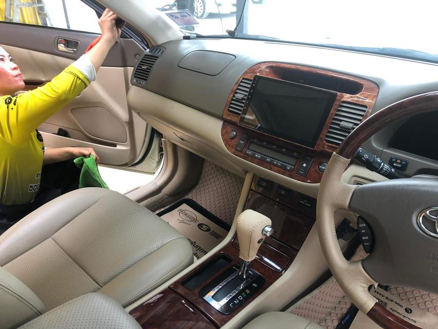 Camry 2.4Q ท็อปสุด “ตัวพิเศษฉลอง40 ปี ” 10