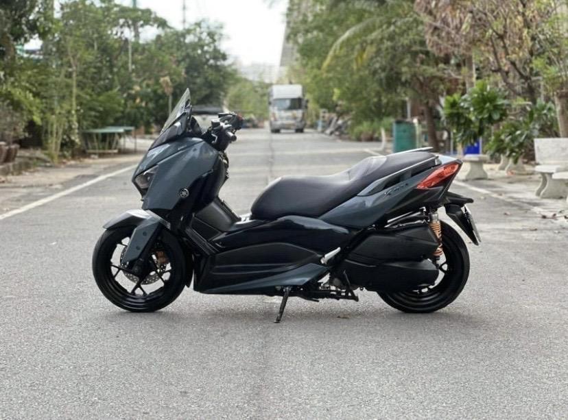  Yamaha X-MAX 300  3