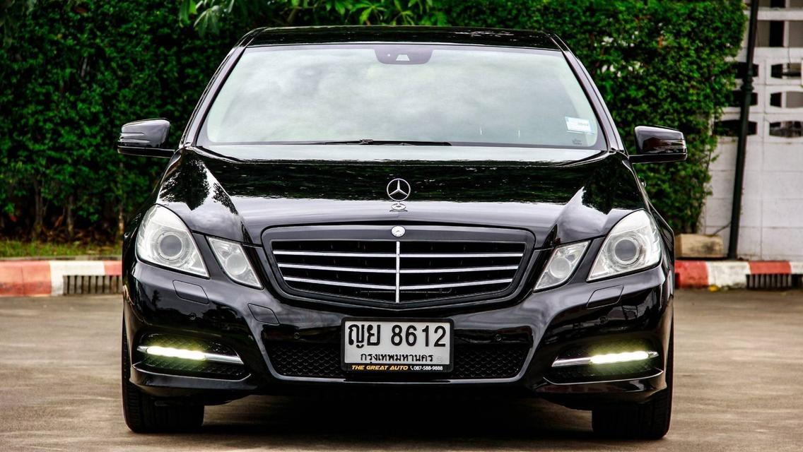 Mercedes-BENZ E-CLASS E250 1.8 CGI AVANTGARDE ปี 2011 โฉม W212 ปี10-12  เกียร์ AUTO สีดำ เครื่องยนต์เบนซิน ไมล์เพียง 229,272 km.  2