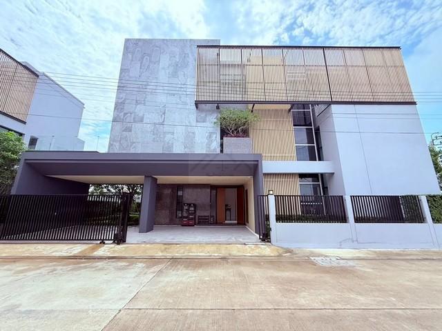 ขาย บ้านเดี่ยว 3 ชั้นหลังใหญ่ ใจกลางราชพฤกษ์ 102 ตรว โครงการ เดอะ มาสเตอร์ The Master ราชพฤกษ์-สะพานมหาเจษฎาบดินทร์ฯ พร้อมลิฟต์ส่วนตัว 