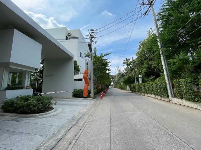 Home Office ติดถนนวิภาวดี แขวงสนามบิน เขตดอนเมือง,กรุงเทพมหานคร 1