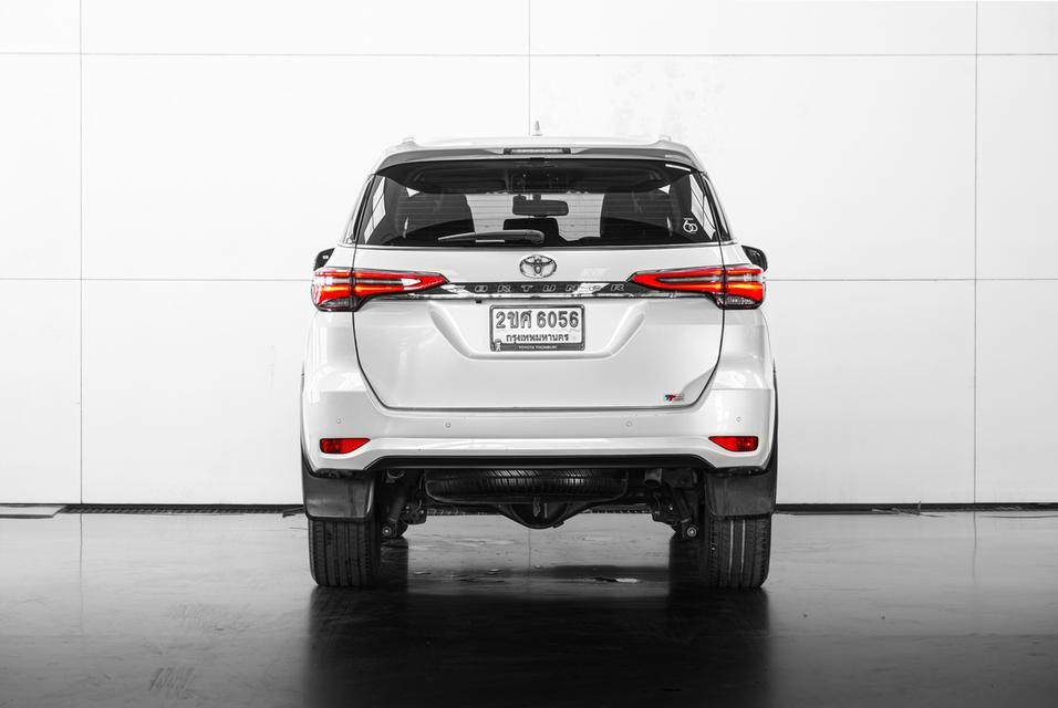 2022 TOYOTA FORTUNER 2.4 V 2WD (MNC) สีขาว เลขไมล์ 75642 กม. 6