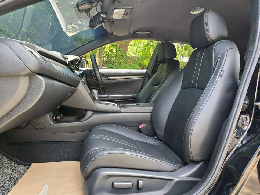 รหัสรถ NKG5232 HONDA CIVIC FK 1.5 EL A/T ปี 2017 11