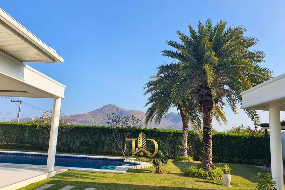 Modern Pool Villa 4 Bedrooms 4 Bathrooms. Soi 102 Hua Hin. 4