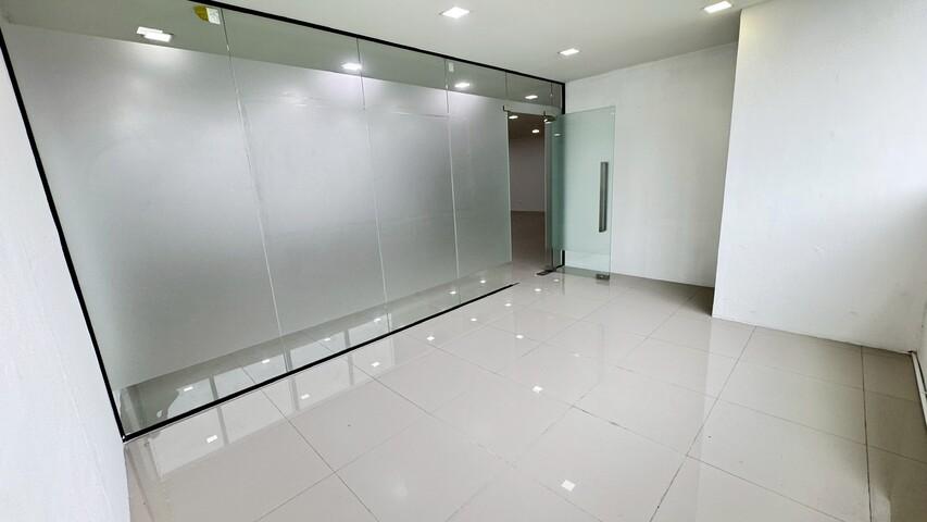 Office for Rent มีหลายแบบหลายขนาด 100-300 ตร.ม. เริ่มต้น 250 บาท/ตร.ม. จดทะเบียนบริษัทได้ ย่านพระราม 3 3