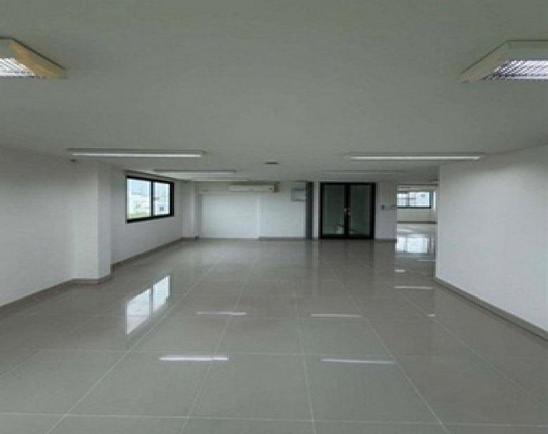 ให้เช่าอาคารสำนักงาน / Home Office 5 ชั้น พร้อมลิฟท์ / ซอยพัฒนาการ เข้าซอยไม่ลึก ถนนพัฒนาการ มีลิฟท์ในอาคาร 9