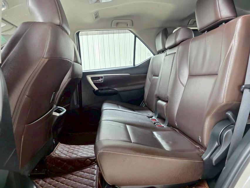 Toyota Fortuner 2.4V 4wd ปี19 รูปที่ 14