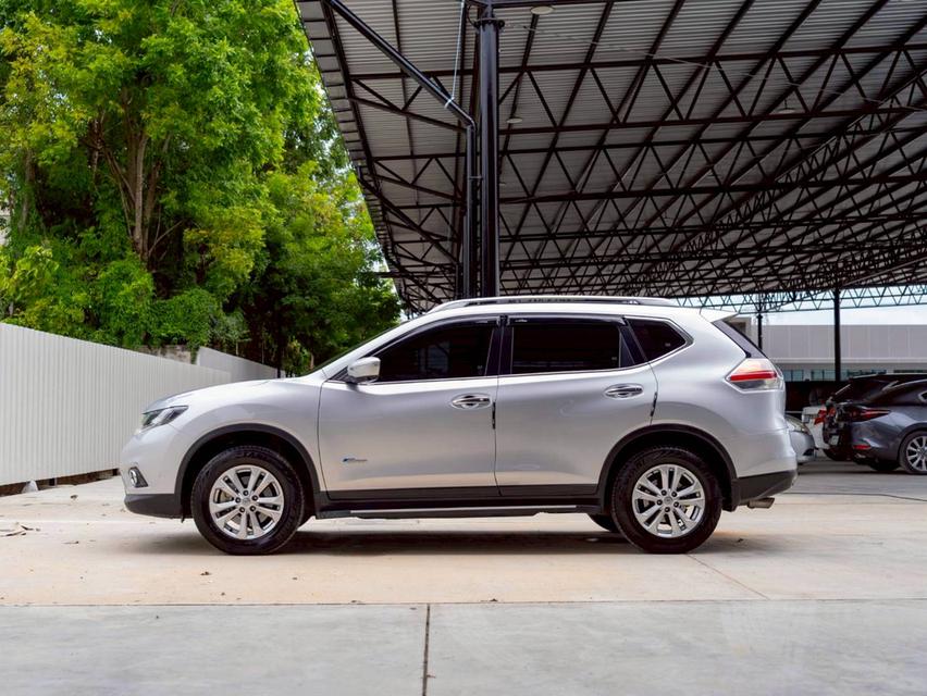 NISSAN X-TRAIL 2.0V 4WD ปี จด 2016 สภาพสวยเดิมๆ