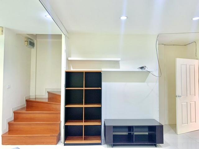 ให้เช่าบ้านทาวน์เฮ้าส์ 2 ชั้นด่วน! MRTรามอินทรา40 1.4กม.3นอน นวลจันทร์ แบตมินตัน ฟุตบอลคลับ 100ม. 2น้ำ 22ตร.วา.172 ตร.ม. 3