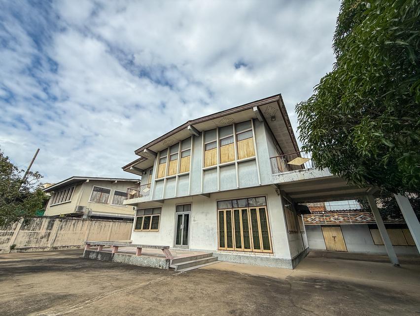 ให้เช่าที่ดินพร้อมสิ่งปลูกสร้าง 658 ตรว ,ติดถนนสาธุประดิษฐ์ เหมาะแก่การพักอาศัย และร้านคาเฟ่ ,ร้านอาหาร รูปย่อยที่ 1