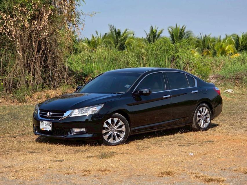 รหัสรถ NC5253 ✳️ ACCORD 2.4 EL (NAVI) 2014