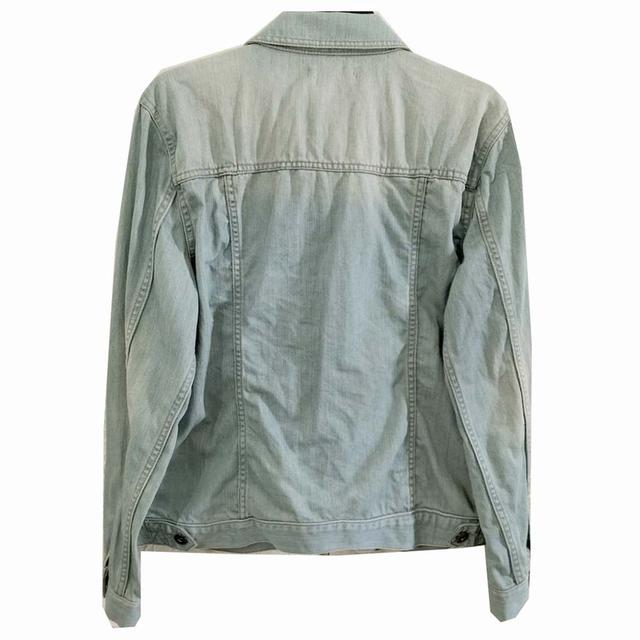 สีอ่อนสวยมาก ฟอกดีสุด ๆ ช ญ ใส่ได้ มีกระเป๋าอก+ข้าง ผ้านุ่มใส่สบาย พร้อมส่ง ไม่ต้องรอ