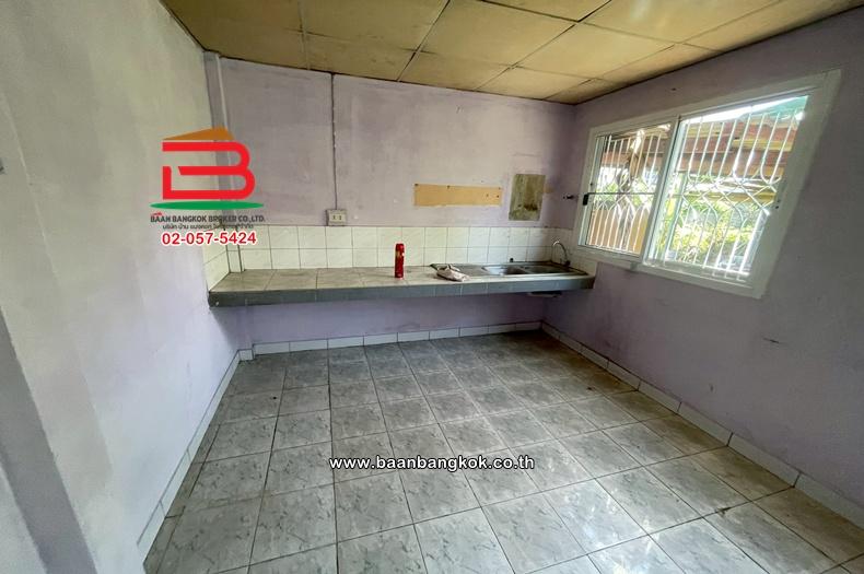 บ้านเดี่ยว 2 ชั้น เนื้อที่ 40.5 ตร.ว. ชุมชนอนันต์สุขสันต์ (ซอยรามอินทรา 5 แยก 77) ถนนเทพรักษ์ แขวงท่าแร้ง เขตบางเขน 9