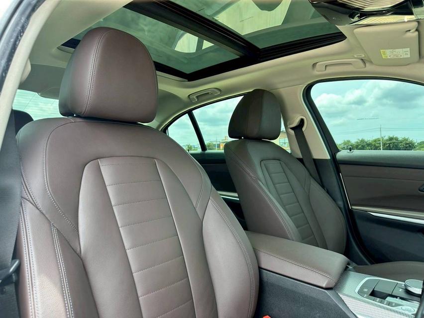 BMW 330li M Sport G28 ปี 2021 จด 2022 12