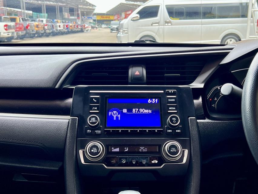 2020 Honda Civic FC 1.8 E รถมือเดียวป้ายแดงเครดิตดีฟรีดาวน์ 7