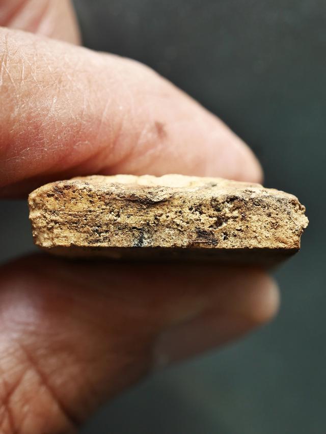 สมเด็จวัดเกศไชโย พิมพ์ 6 ชั้น อกตัน....เก่า เดิม เนื้อจัดๆ 11