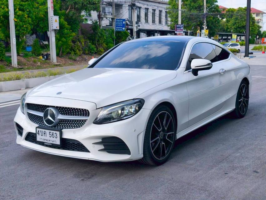 รหัสรถ KPV563 2023 BENZ C200 2.0 COUPE AMG DYNAMIC