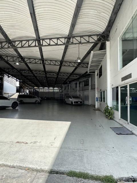 ให้เช่าพื้นที่โชว์รูม ขนาด 1 ไร่ ติดถนนรามอินทรา กม.4 ใกล้ BTS & Foodland 7