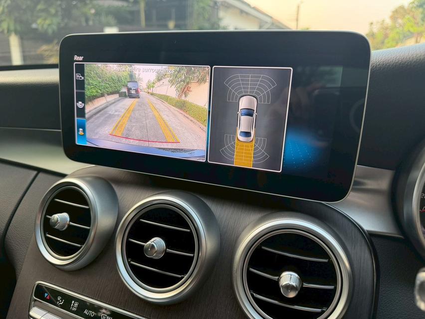 รถสุดหรูยอดนิยม เครื่องยนต์ดีเซล ขับสนุกBenz C220d AV Facelift ปี2020 จด 2021 สีดำ รูปที่ 15