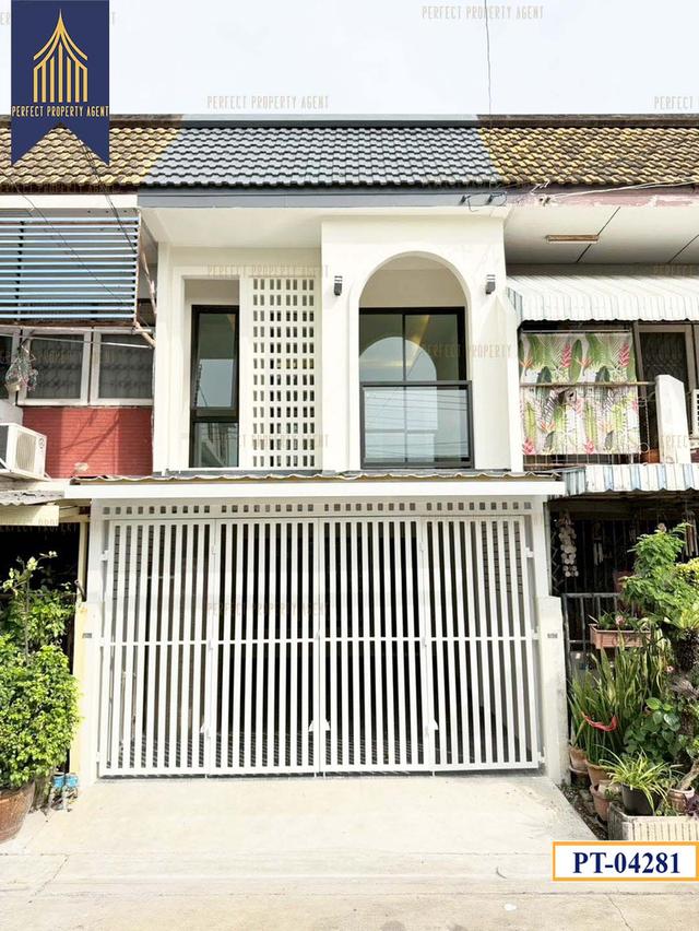 ขาย ทาวน์เฮ้าส์ เสนานิคม 1 ลาดปลาเค้า ลาดพร้าว ตกแต่งใหม่พร้อมอยู่ 1