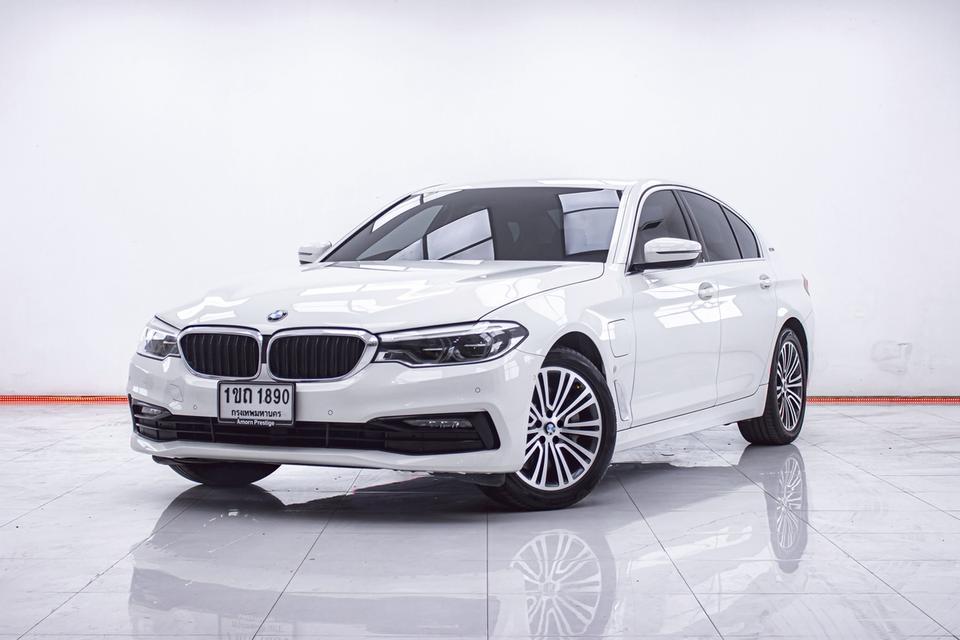 BMW SERIES 5 530e 2.0 HIGHLINE G30 2020BMW 530e Plug-in Hybrid โฉม G30 หรู ขับดี เทคโนโลยีครบ